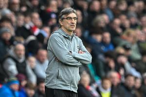 米乐APP-罗马诺：因与南安普顿合同的降级条款，主帅尤里奇将立即离任