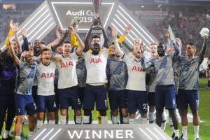 米乐M6-终于有真的了！31岁凯恩捧生涯首冠，此前仅拿2次友谊赛冠军