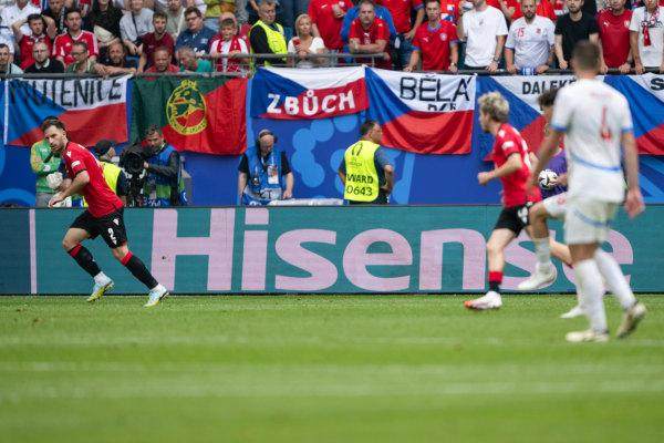 米乐-【欧洲杯】格鲁吉亚1比1捷克，希克扳平后伤退